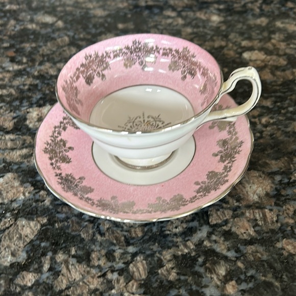 WESTBROOK BONE CHINA ENGLAND TEA CUP - Picture 1 of 6